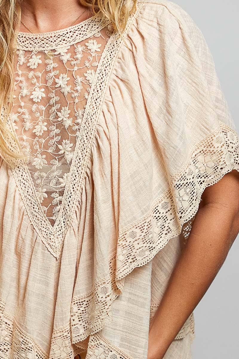 Lace Trim V Ruffle Detail Textured Woven Short Sleeve Top