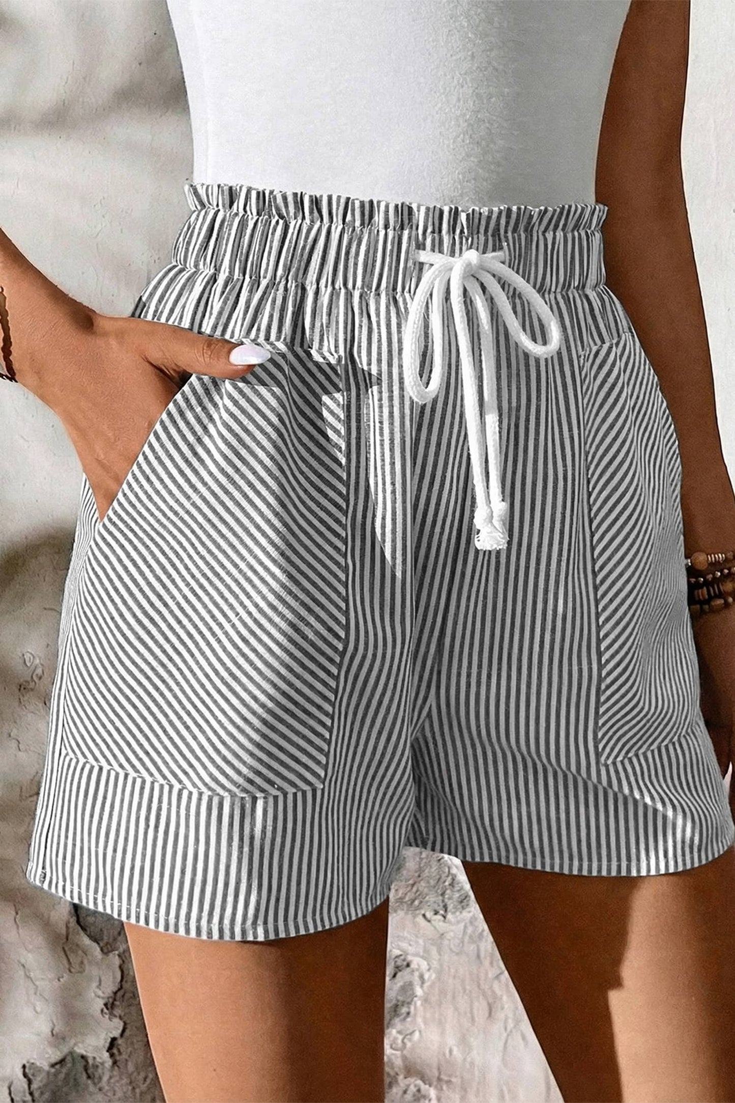 Stripe Lace-up Elastic Waist Casual Pocketed Shorts