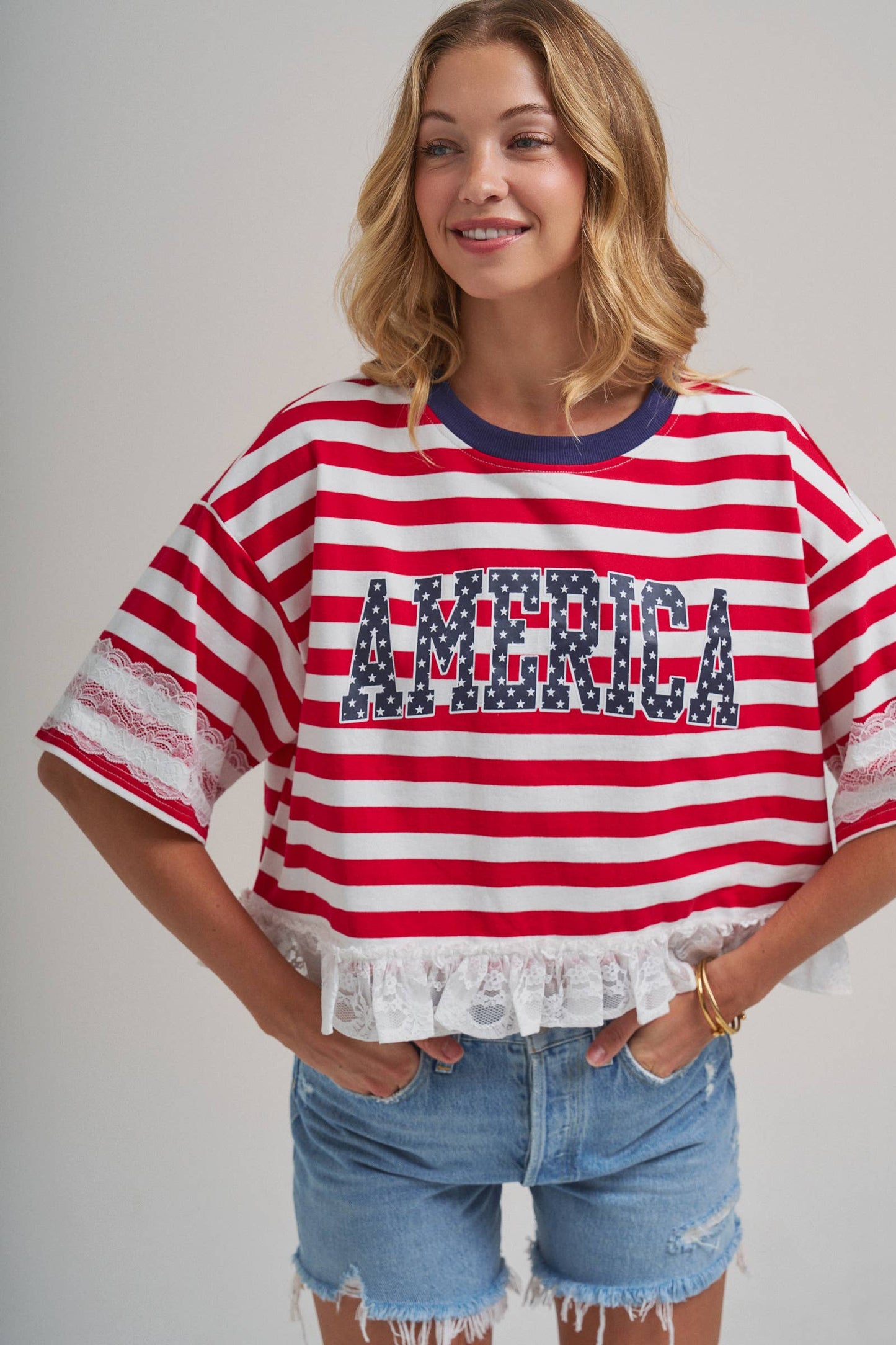 STRIPED AMERICA LETTERING PRINT 4TH OF JULY TOP WITH LACE