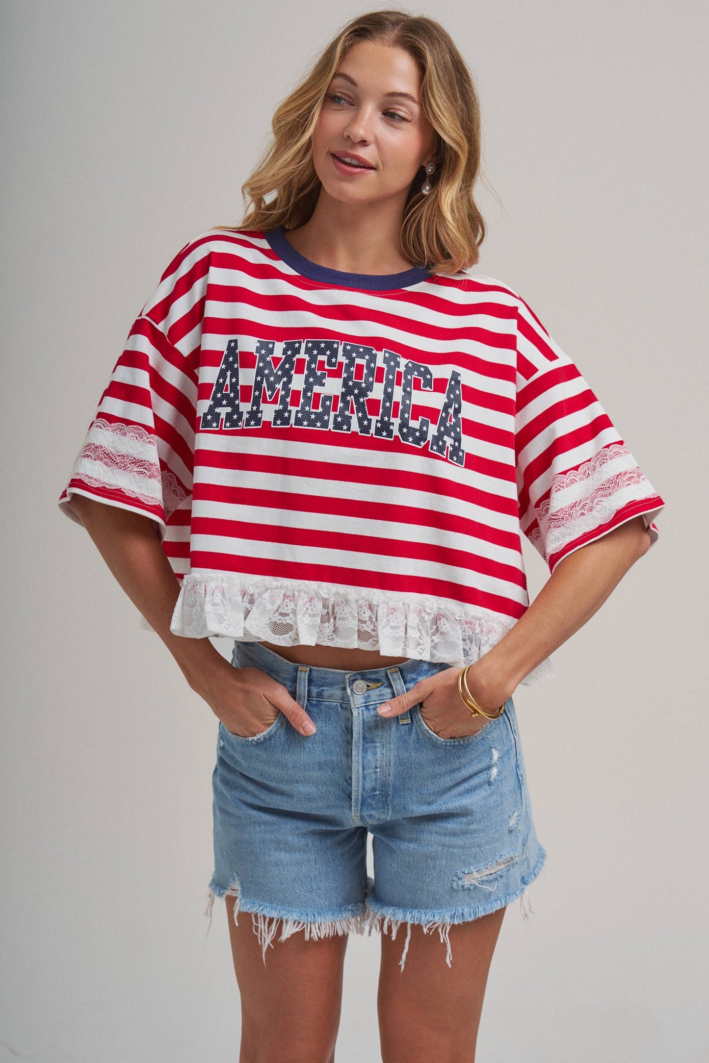STRIPED AMERICA LETTERING PRINT 4TH OF JULY TOP WITH LACE