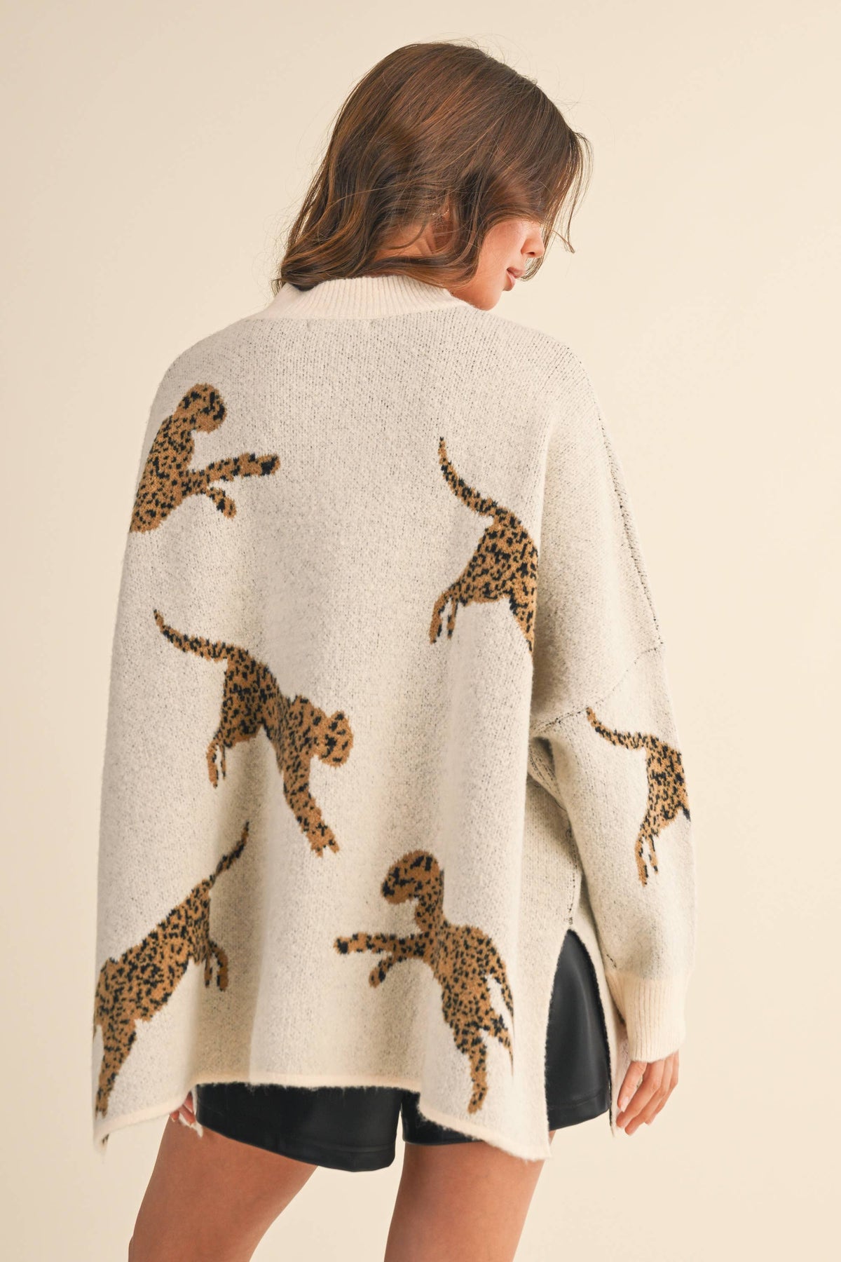 CHEETAH OVERSIZED MOCK NECK