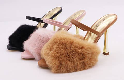 FAUX FUR MULE HEEL