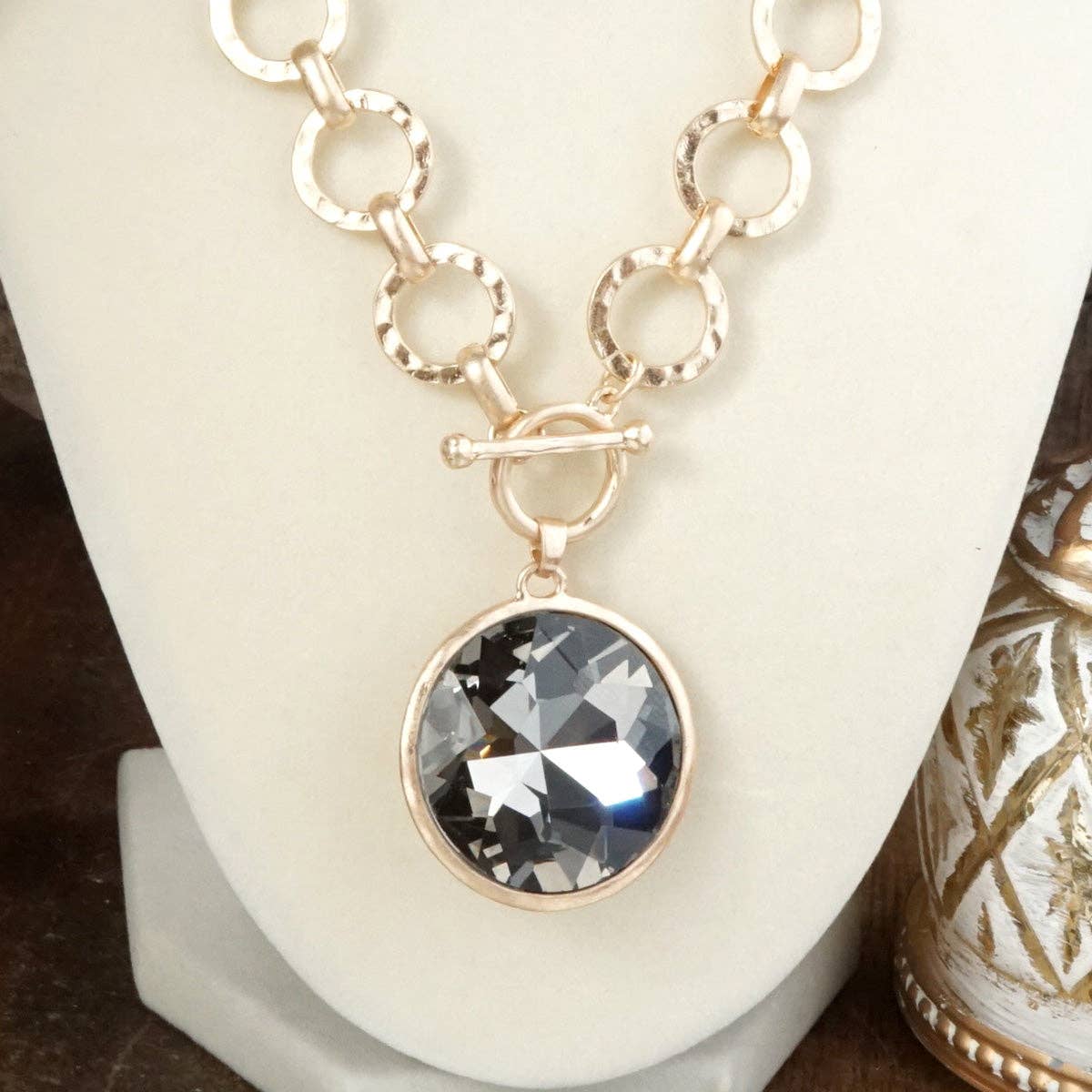 Gilded Radiance – Chain Necklace