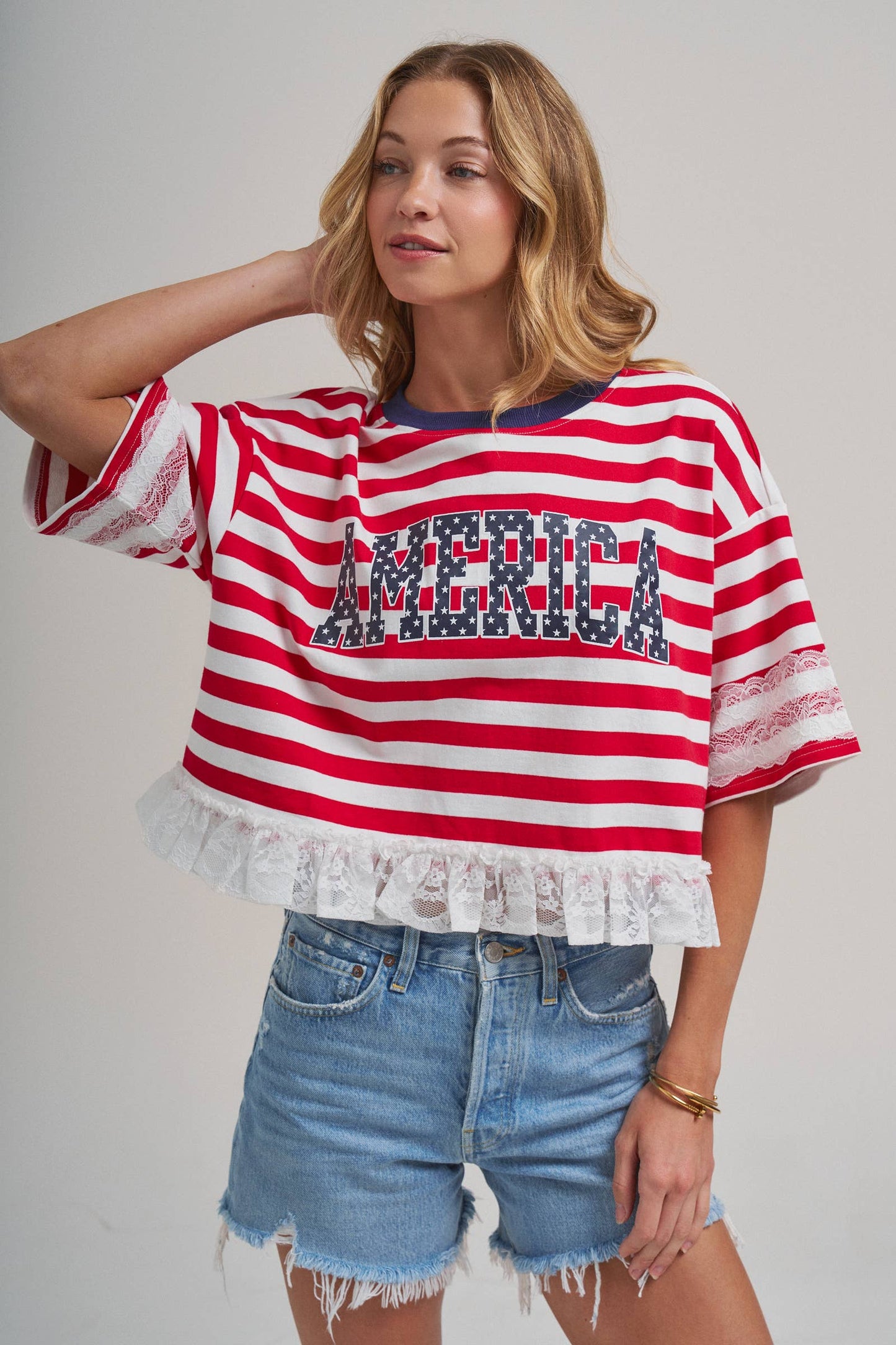 STRIPED AMERICA LETTERING PRINT 4TH OF JULY TOP WITH LACE