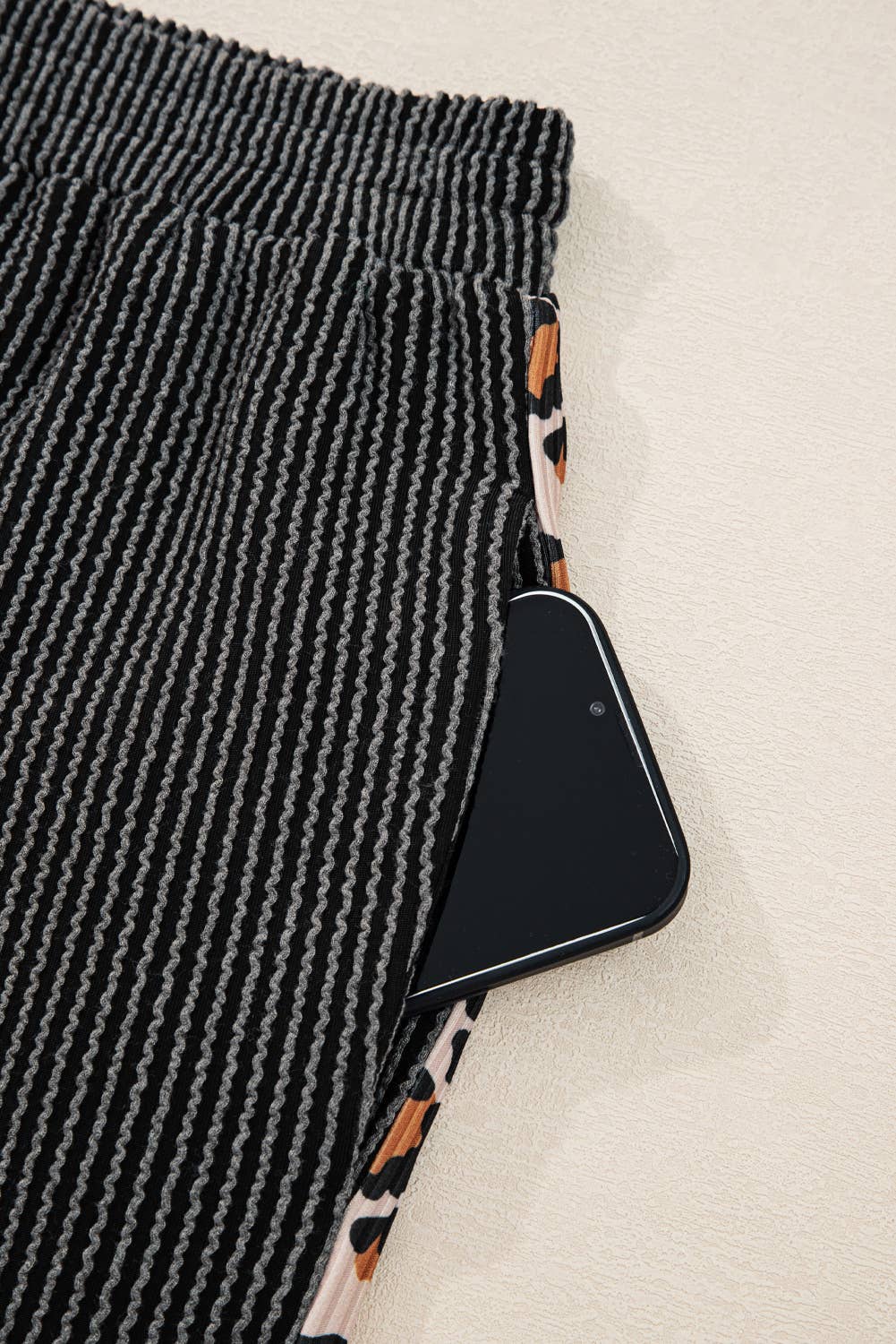 Rib Texture Leopard Patchwork Detail 2pcs Pant Set (S-XL)