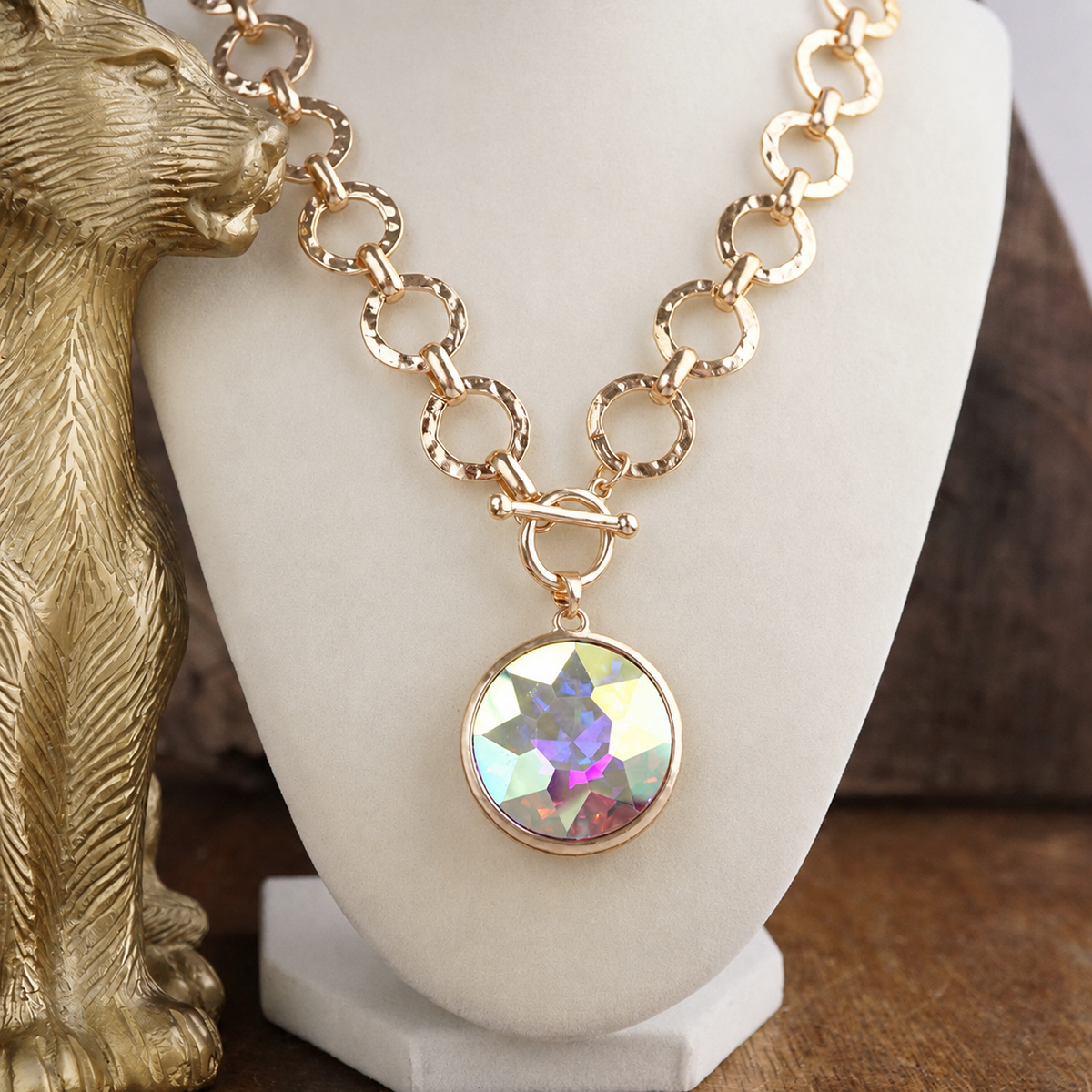 Gilded Radiance – Chain Necklace