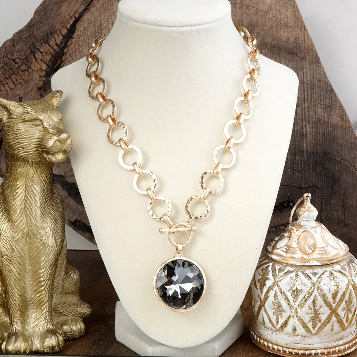 Gilded Radiance – Chain Necklace