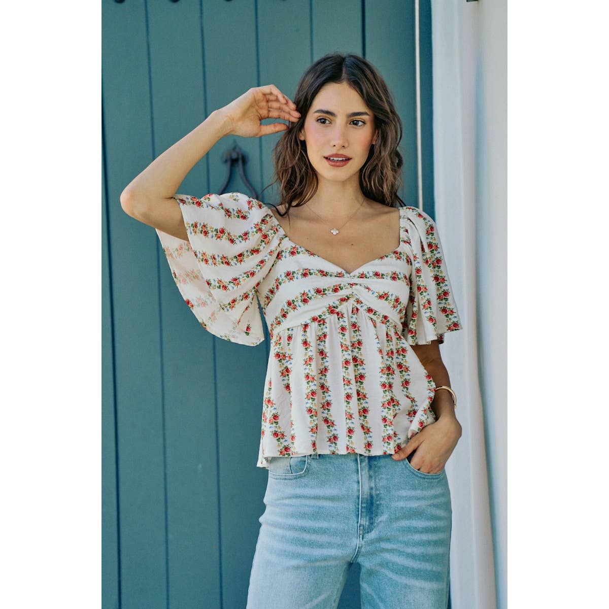 FLORAL FLUTTER BLOUSE