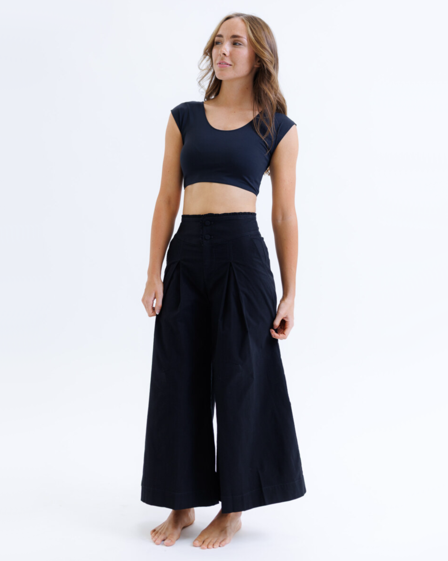 Contour Demi Tee - Smoothing Layering Tee