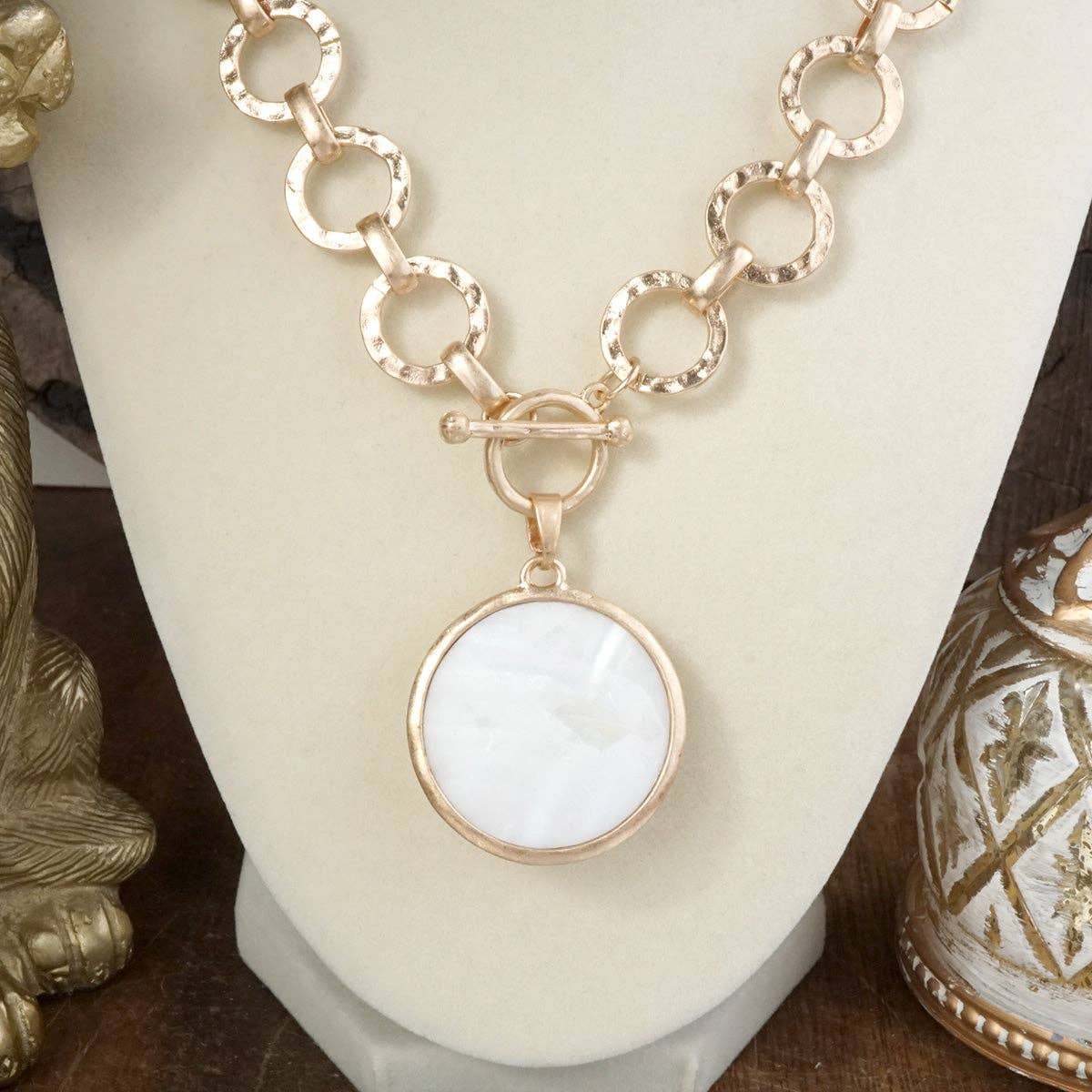 Gilded Radiance – Chain Necklace