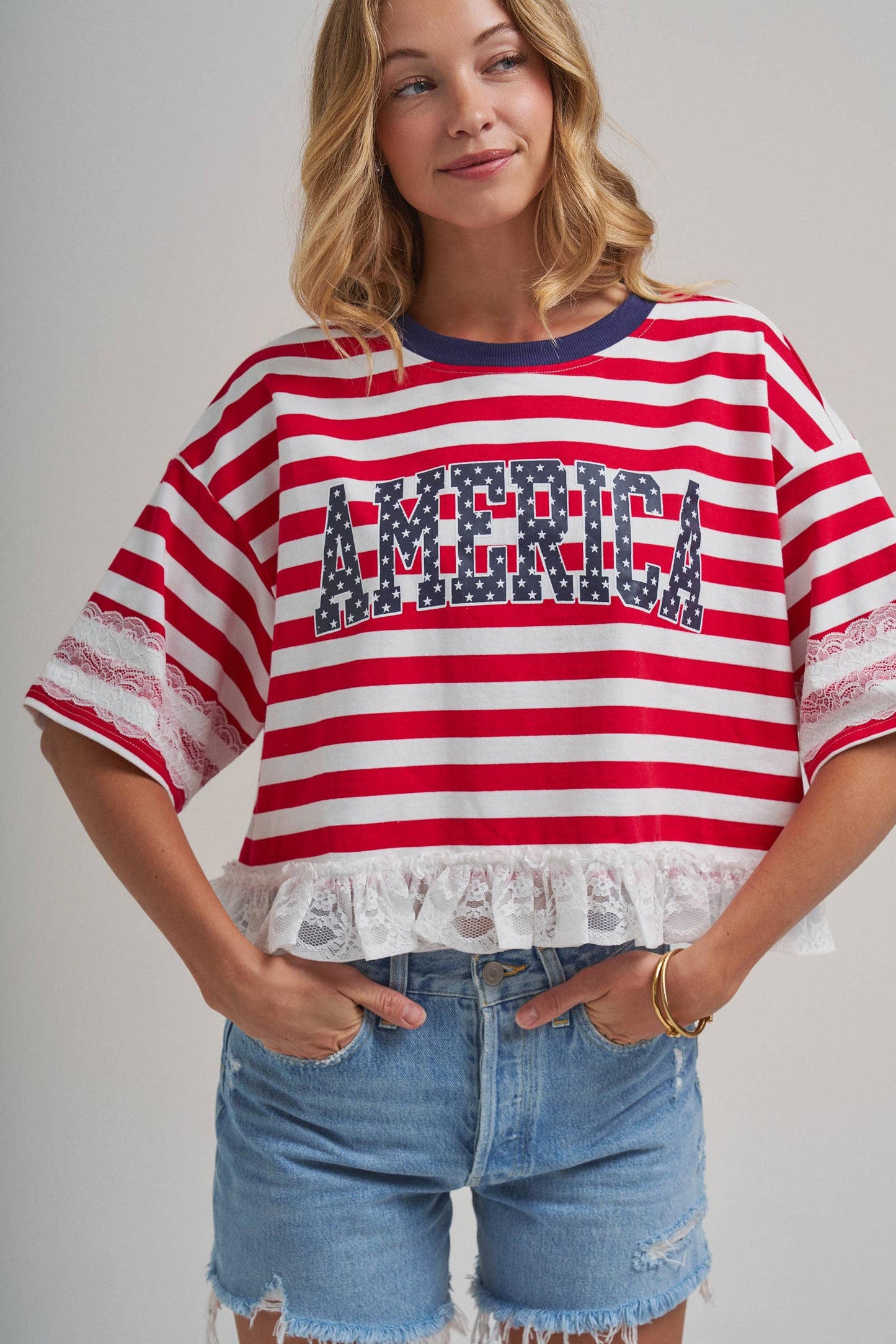 STRIPED AMERICA LETTERING PRINT 4TH OF JULY TOP WITH LACE