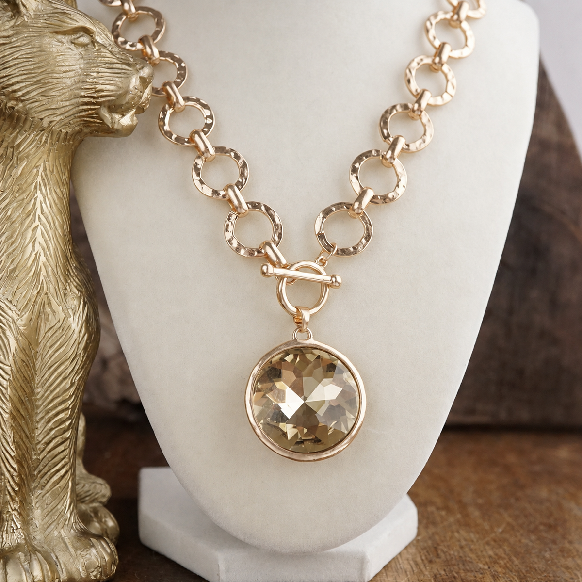 Gilded Radiance – Chain Necklace