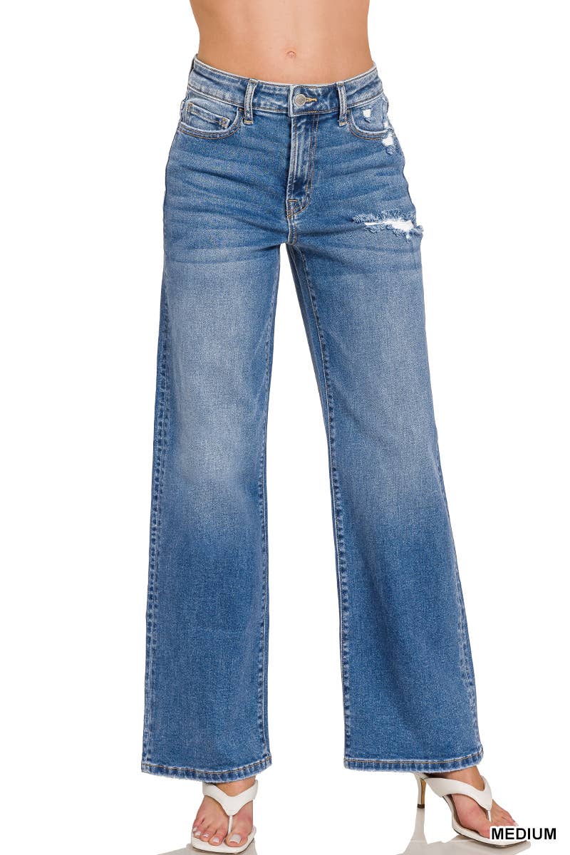 Straight Leg Med. Wash Denim Jean